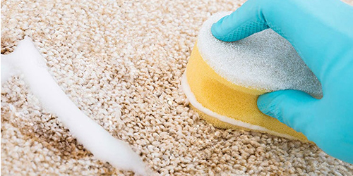 چگونه انواع لکه ها را از روی فرش تمیز کنیم؟